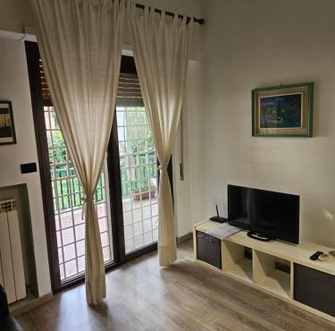 ROME HOLIDAY QUIET AND CONFORTABLE APARTMENT