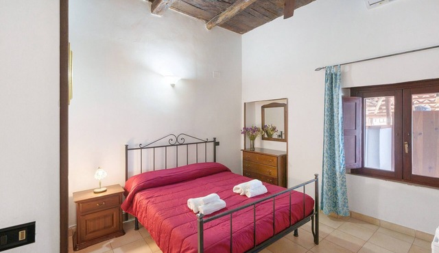 Room 'Camera Primula' with Shared Pool, Wi-Fi and Air Conditioning