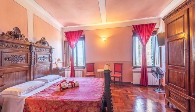 Room 'Camera Rossa' with Shared Terrace and Wi-Fi