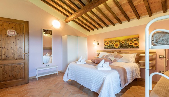 Room 'Girasole' with Mountain View, Shared Pool and Wi-Fi