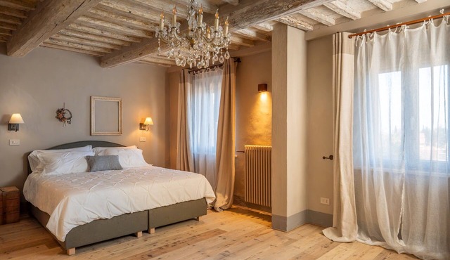 Room 'Il Teatro' with Shared Garden, Wi-Fi and Air Conditioning