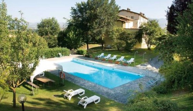 Rustic Holiday Home in Citta di Castello With Swimming Pool
