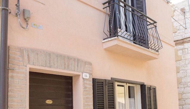 S187 - Sirolo, delightful sky-earth house in the alleys