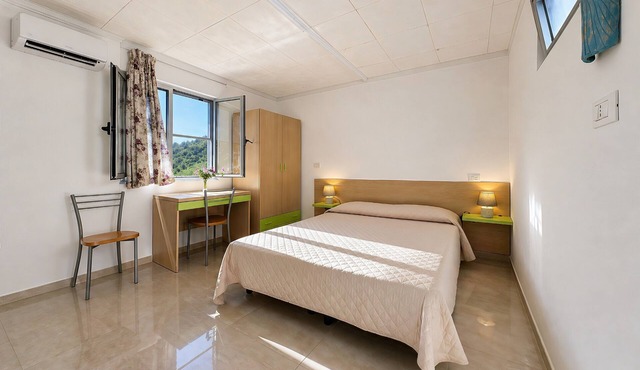 San Michele - 11 - Bungalow with Sea View Window, Wi-Fi and Air Conditioning