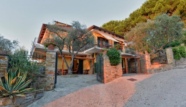 Saracena with private patio, near the swimming pool