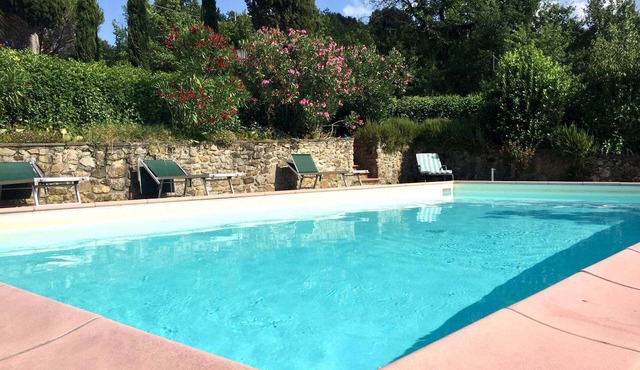 Scenic Stay in Restored Retreat