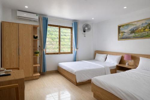 Sea Side Hotel & Music Box