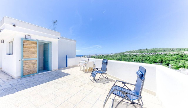 Seafront Studio with Balcony in Castro di Lecce
