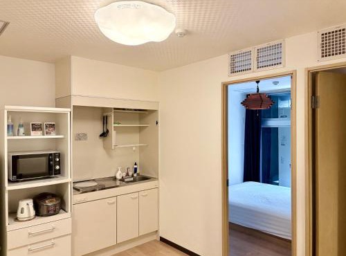 Shin no Kyo 608 - 2-Min Walk to Kuromon Market - Family Suite with 2 Bedrooms - 2 Toilets & 1 Bathroom - Heated Living Room Floor - Near Dotonbori