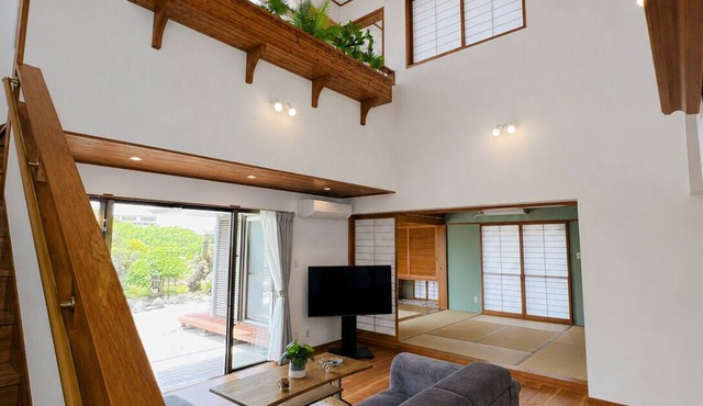 Shokaen｜Private villa with Japanese-style garden overlooking the sea
