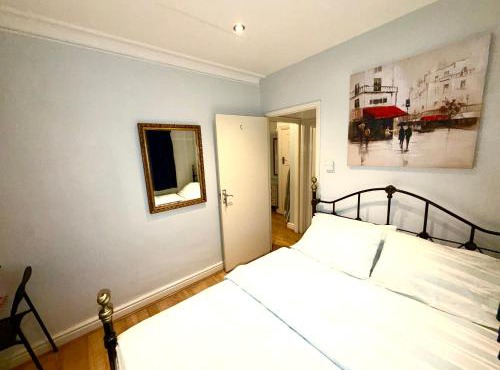 Small Double Bedroom NW2 Close To The City