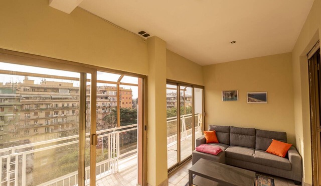 Spacious and Bright Family Apartment in Pigneto