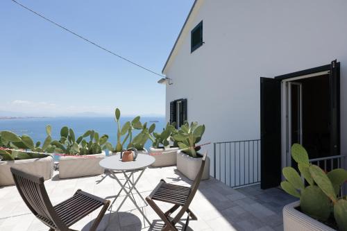 Starhost - Albadoro seaview garden and parking