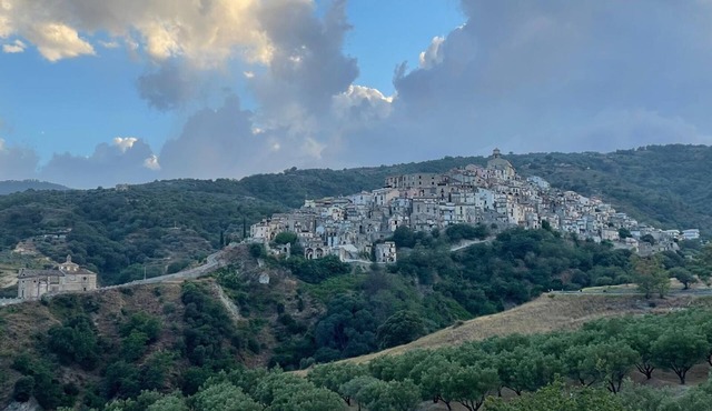 Stay in the tranquility of Badolato's ancient, atmospheric streets