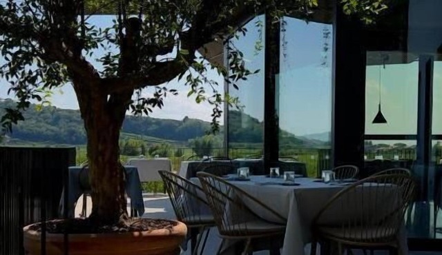 Stilla Rooms and Contemporary Cuisine