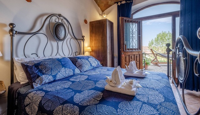Studio Apartment 'Il Bosco' with Shared Terrace, Shared Garden and Wi-Fi