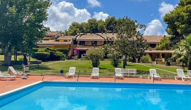 Stunning apartment in Drapia with WiFi