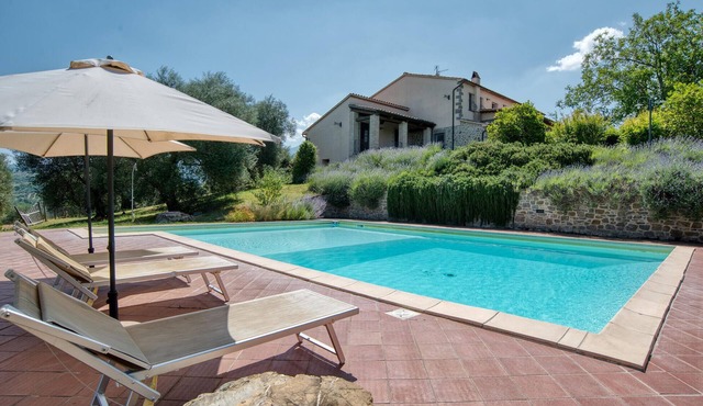Stunning home in Castel del Piano GR