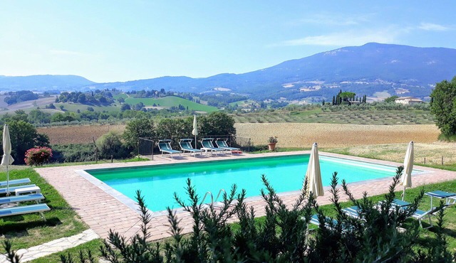 Stunning private villa for 20 people with A/C, WIFI, private pool, TV, patio and panoramic view
