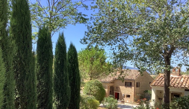 Stunning Valley position. Stylish apartment in Italian Farmhouse, with pool.