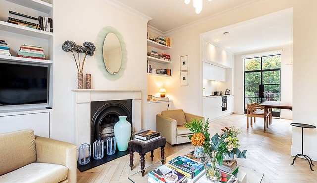 Stylish Garden Flat Near Stoke Newington