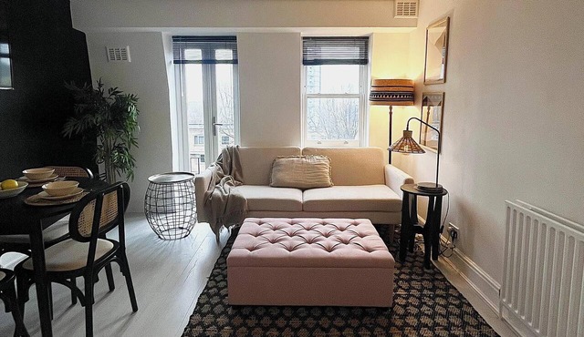 Stylish Urban Retreat | 1BR Sleeps 3