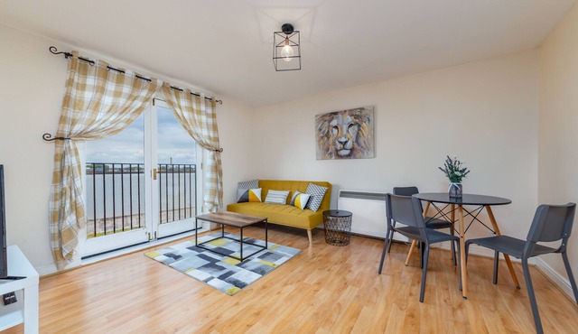 Suites by Rehoboth ★ Thames View 23 ★ Woolwich
