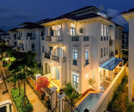 Sun Villa 7 br & pool