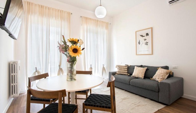 Sunny Spacious apartment for 6 guests