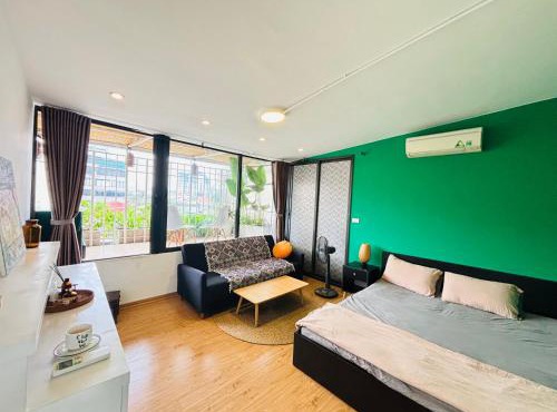 Terra Homestay - Elevator & Terrace - 150m to Hoan Kiem Lake