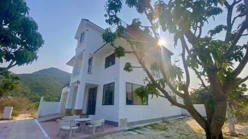 The Plum Retreat