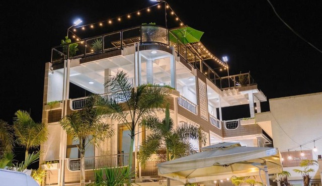 The rooftop villa 3