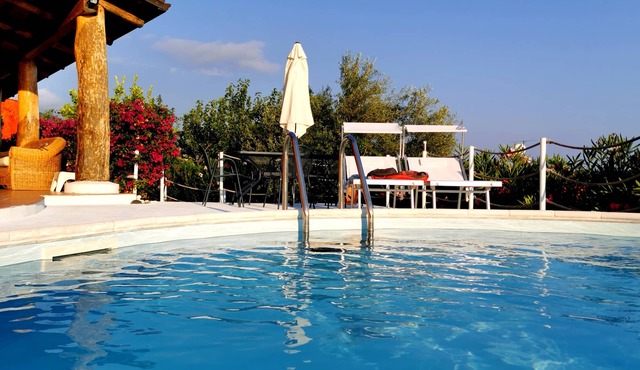 The Shell House with private pool - 1 Km from the beach