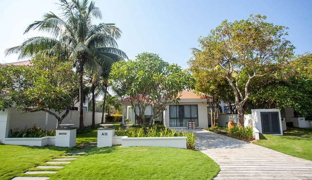 The Sunny Beach House