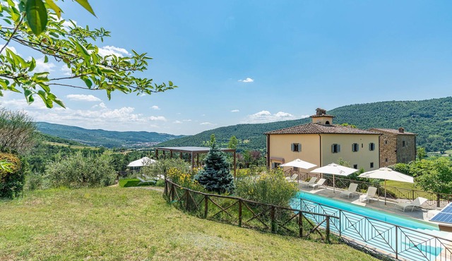 This beautiful country house is ideal for your vacation in Tuscany.