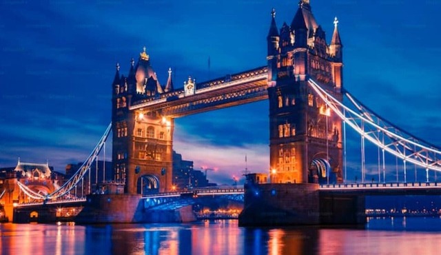 Tower Bridge - With Luxury Gym & Pool