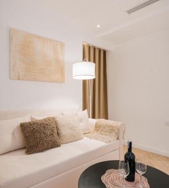 TPlace building HoanKiem lux apartment by SSens Homes