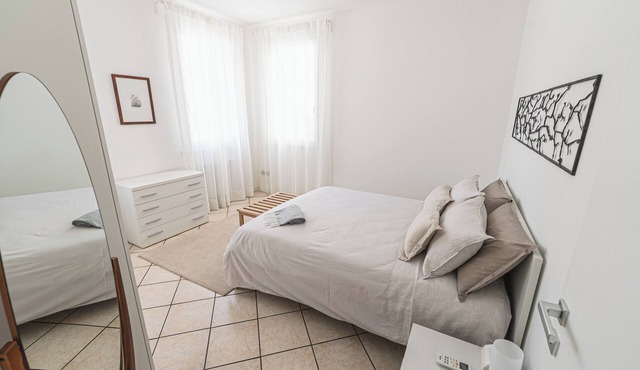 Treviso House: NEW Historic Center with Separate Entrance, Comfort and Privacy