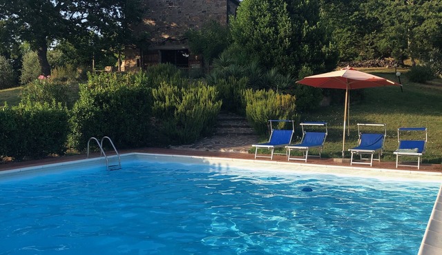 Tuscan country house with pool in a dreamlike secluded location