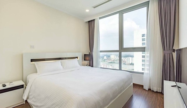 Two-Bedroom Apartment with City view