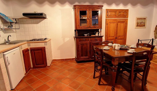 Two-room apartment in the Tuscan countryside 20 minutes from the sea