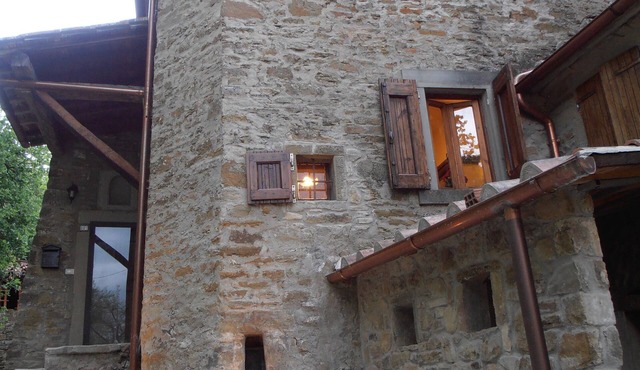 Typical Tuscan Residence near the farm la Vialla