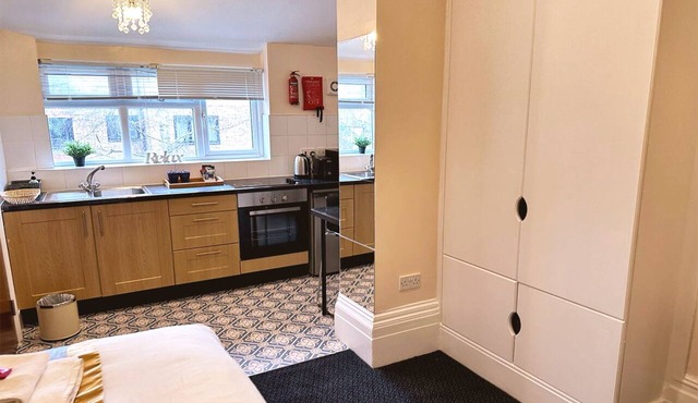 United Lodge Apartments
