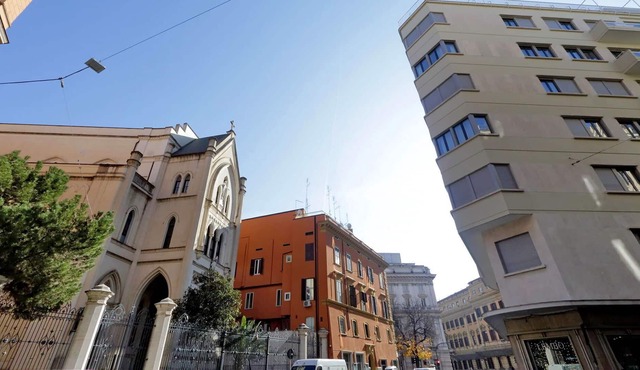Vacation Home in Rome with 1 bedrooms sleeps 4