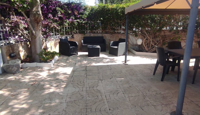 Vacation home within walking distance to the sea, ideal for families with outdoor garden