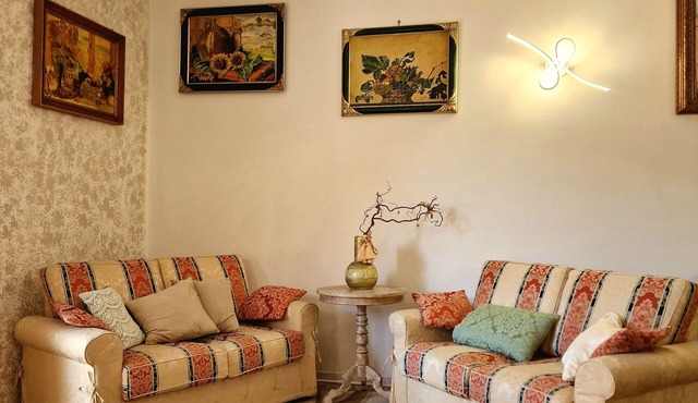 Vacation House Fiore Ciampino Airport - Rome Station - Via IV Novembre 75