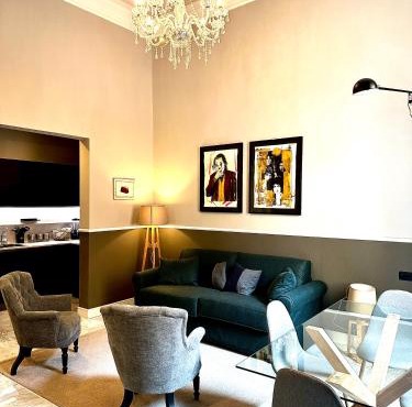 Via Veneto Luxury Maison