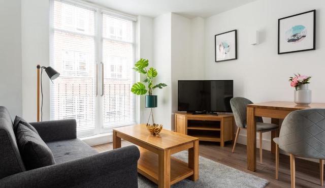 Victoria - Vincent Square by Viridian Apartments