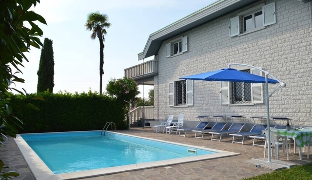 Villa Alisso - Countryside villa with pool