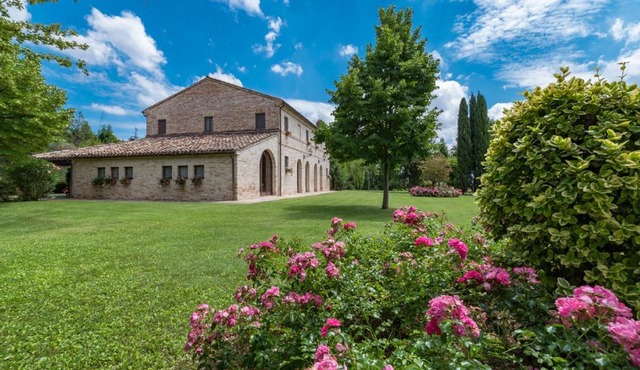 VILLA AMBRAH 12&1, Emma Villas